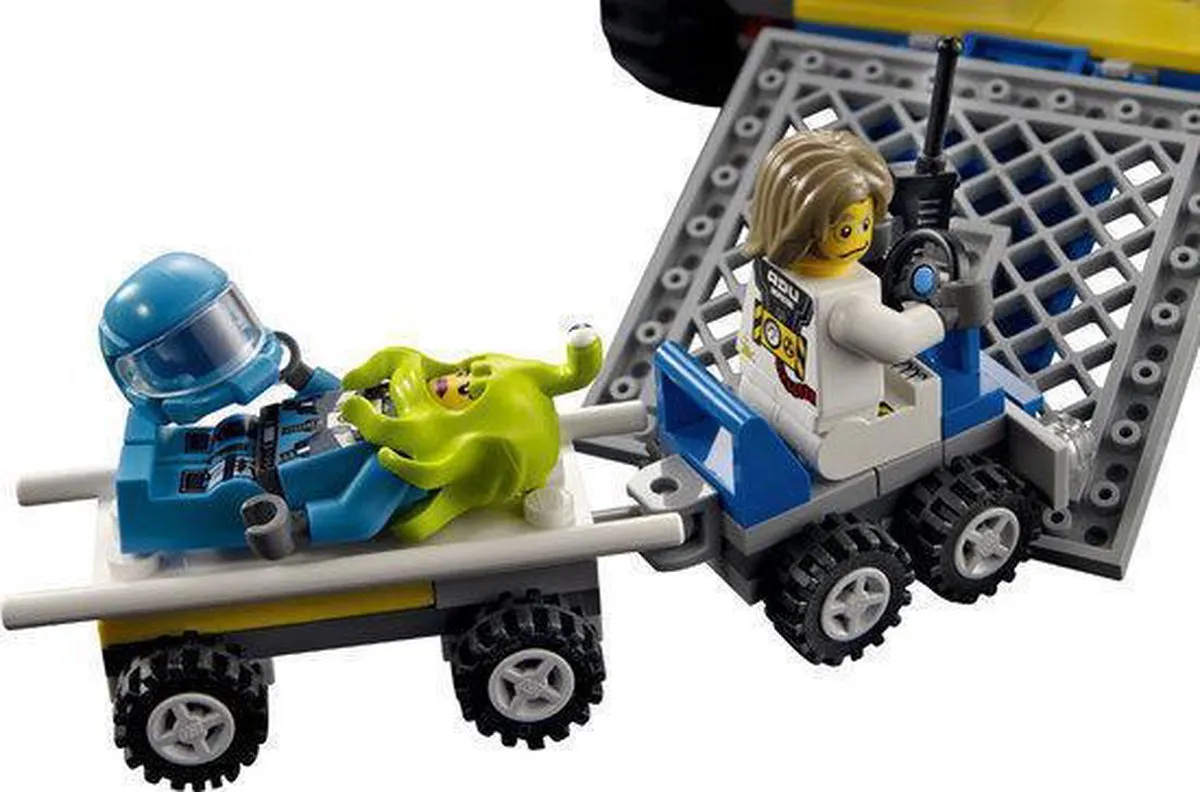 LEGO Alien Conquest Verdedigingshoofdkwartier 7066 - 5 Minifiguren