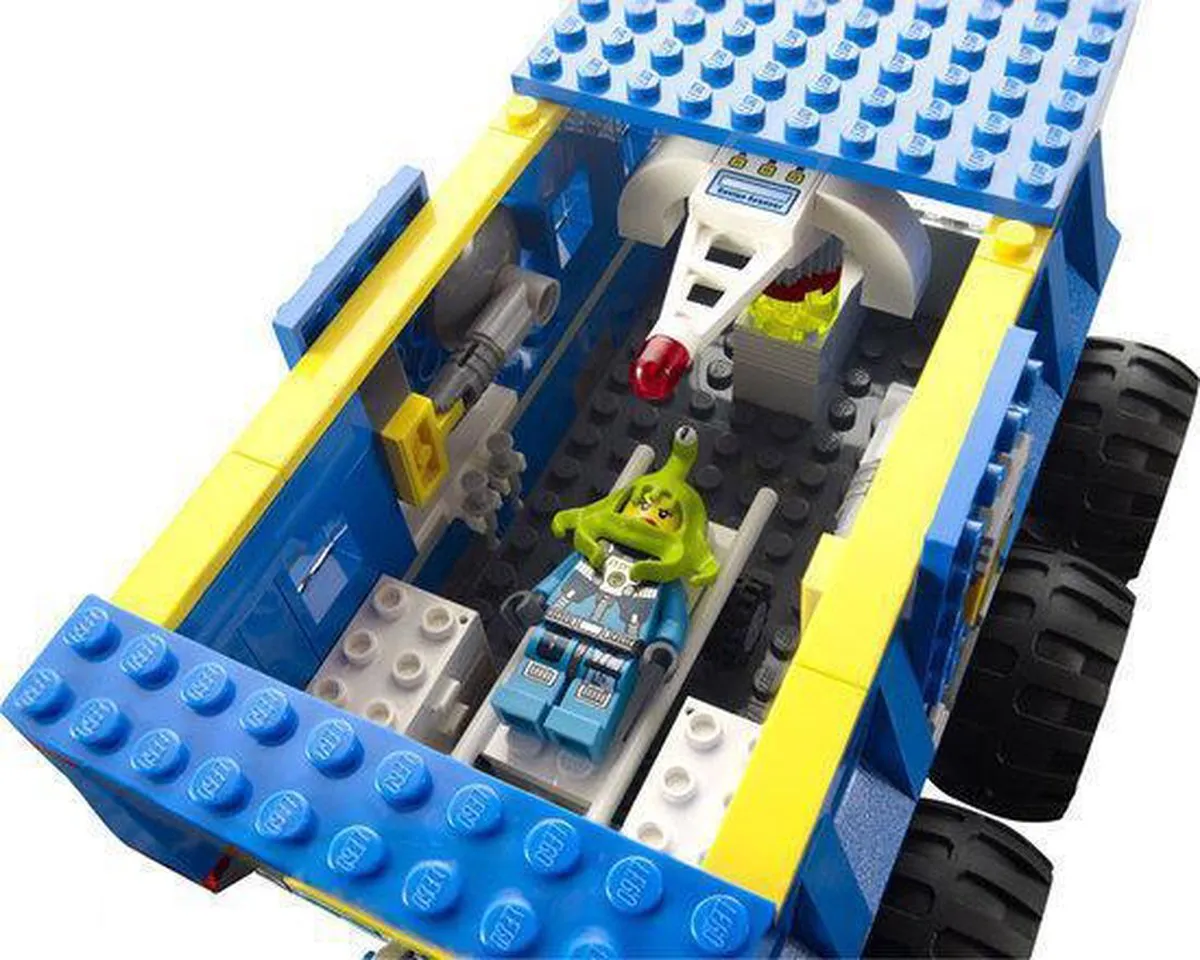 LEGO Alien Conquest Verdedigingshoofdkwartier 7066 - 5 Minifiguren