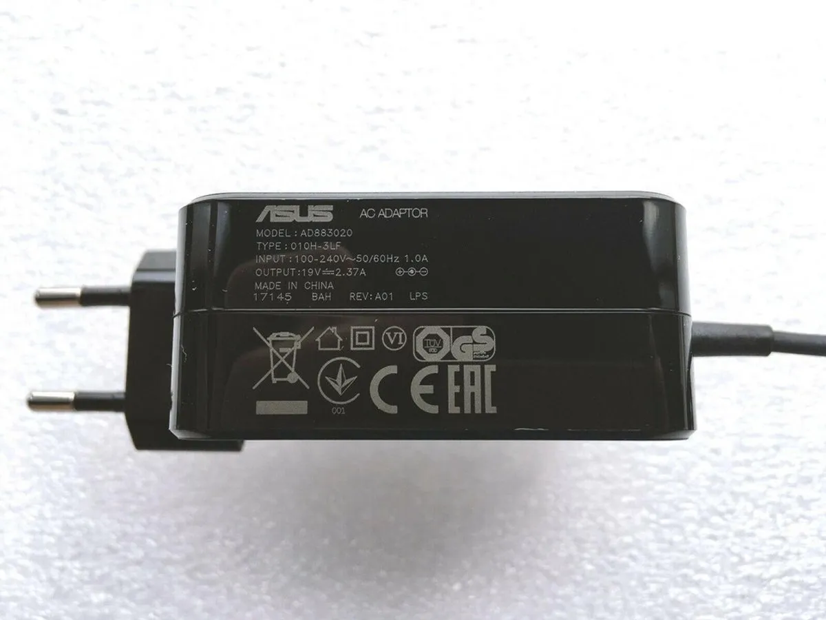 ASUS 65W USB-C Adapter - Zwart