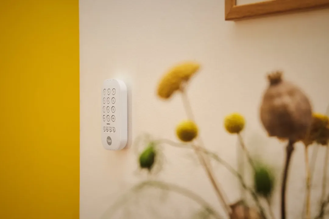 Yale Keypad met Paniekknop - Wit