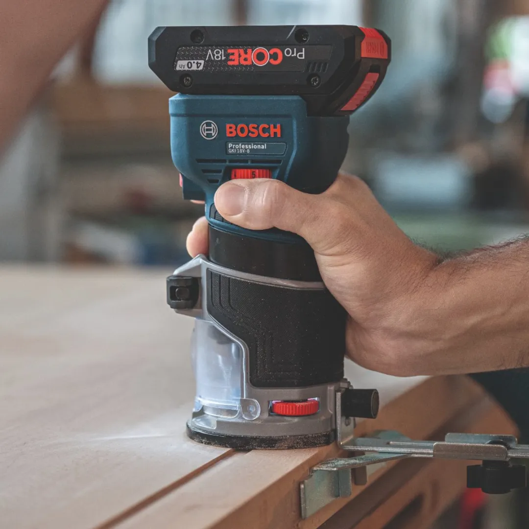 Bosch Professional GKF 18V-8 Accu-kantenfrees - 2x 5,0Ah Accu - Blauw/Zwart - afbeelding 3 van 6