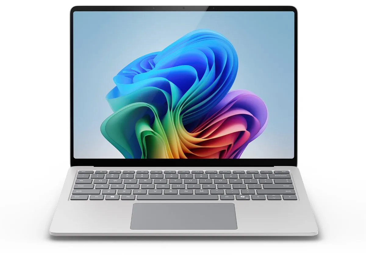 Microsoft Surface Laptop 7 Copilot+ PC - 32GB 512GB - Platina