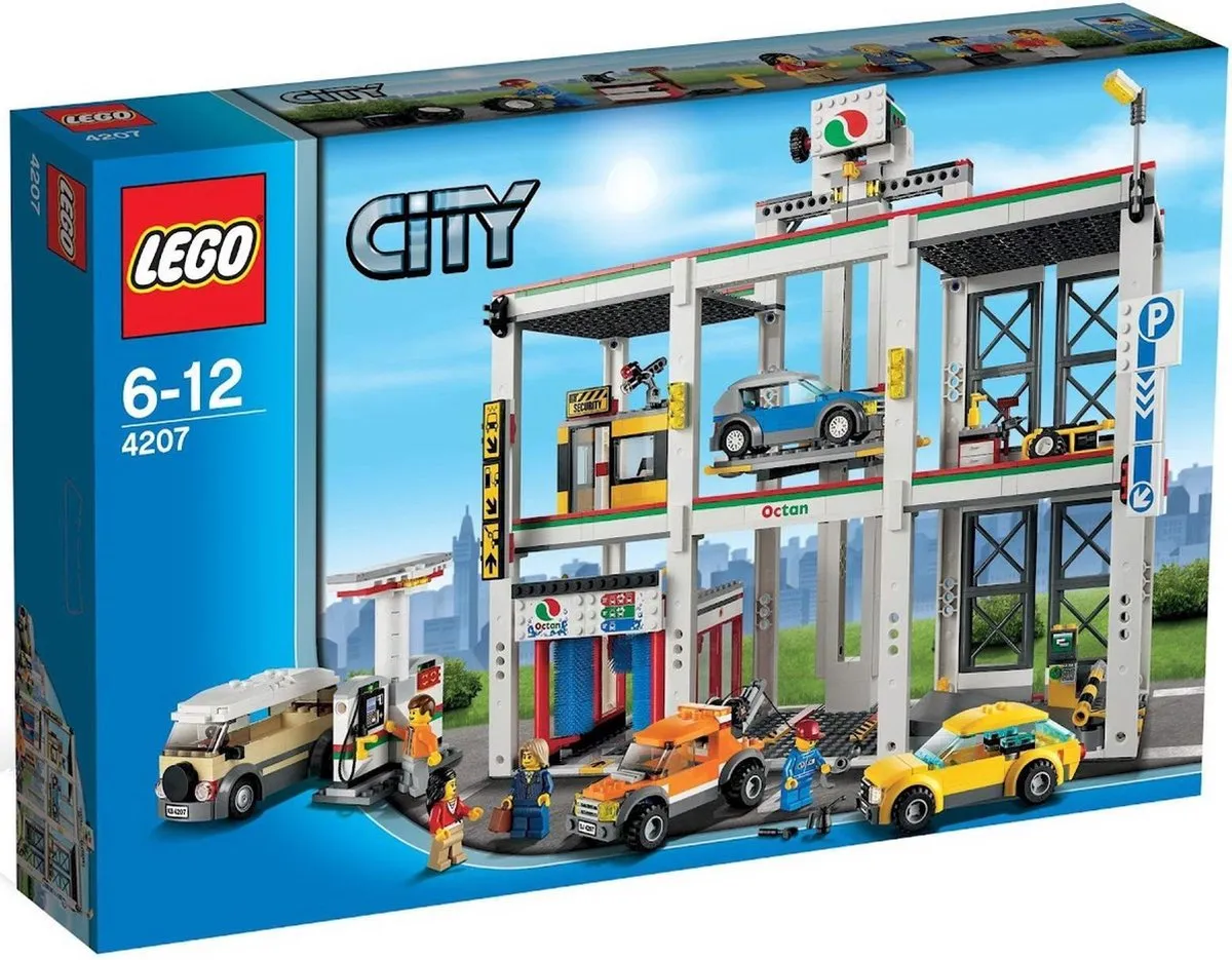LEGO City Garage 4207 - 933 Stukken - 5 Minifiguren