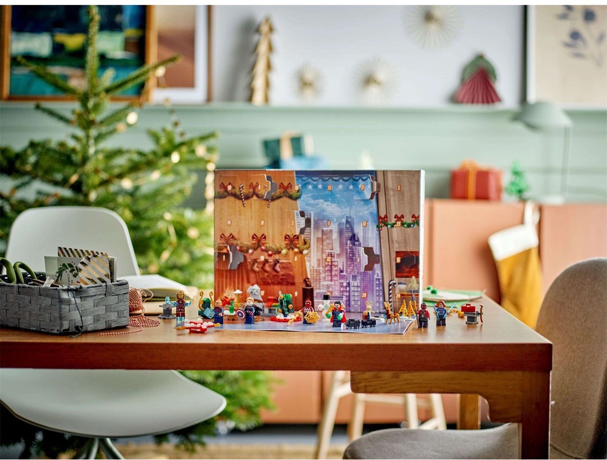 LEGO Marvel Avengers Adventskalender 2023 met 24 Cadeautjes - 76267