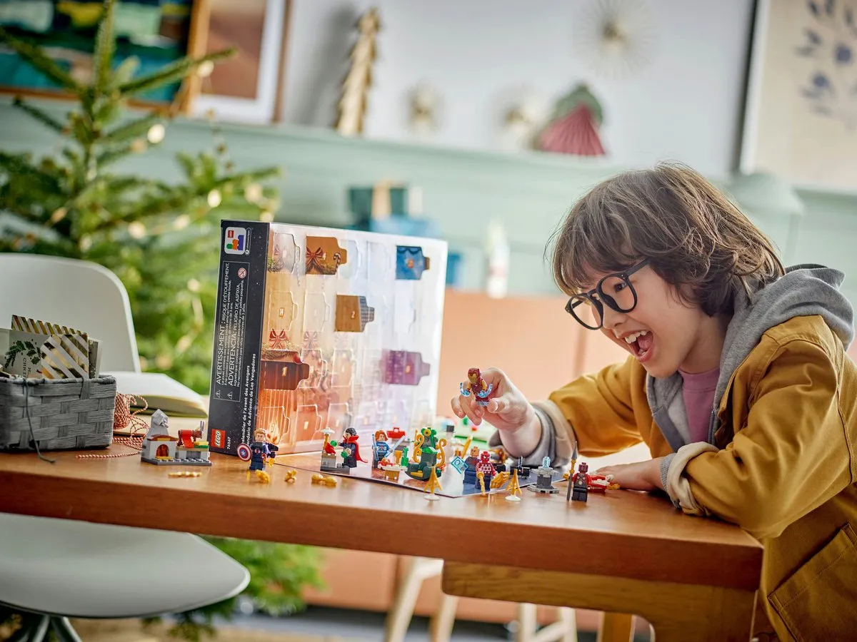 LEGO Marvel Avengers Adventskalender 76267 - 243 Onderdelen