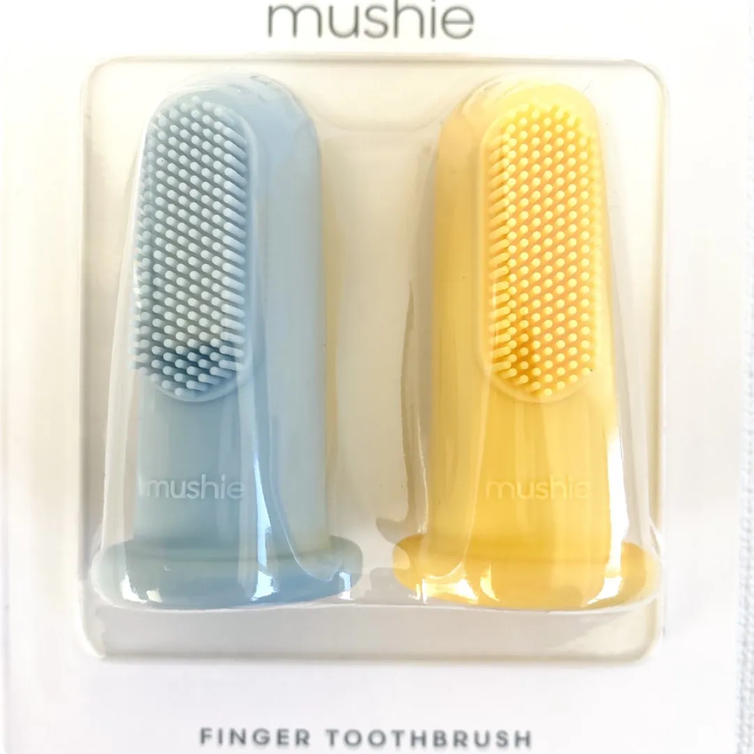 Mushie Baby Tandenborstel - 2 Stuks - Powder Blue & Pale Daffodil