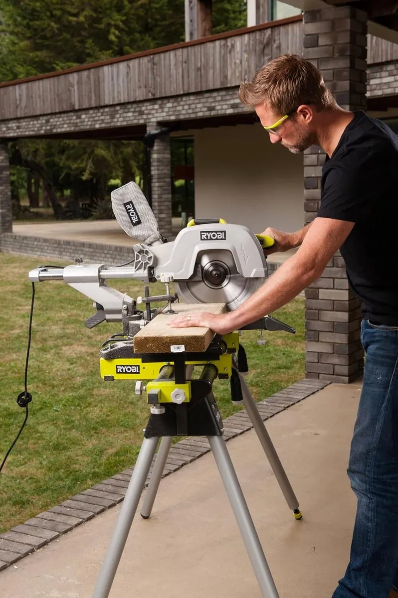 Ryobi EMS305RG Compound Afkortzaag 2200W