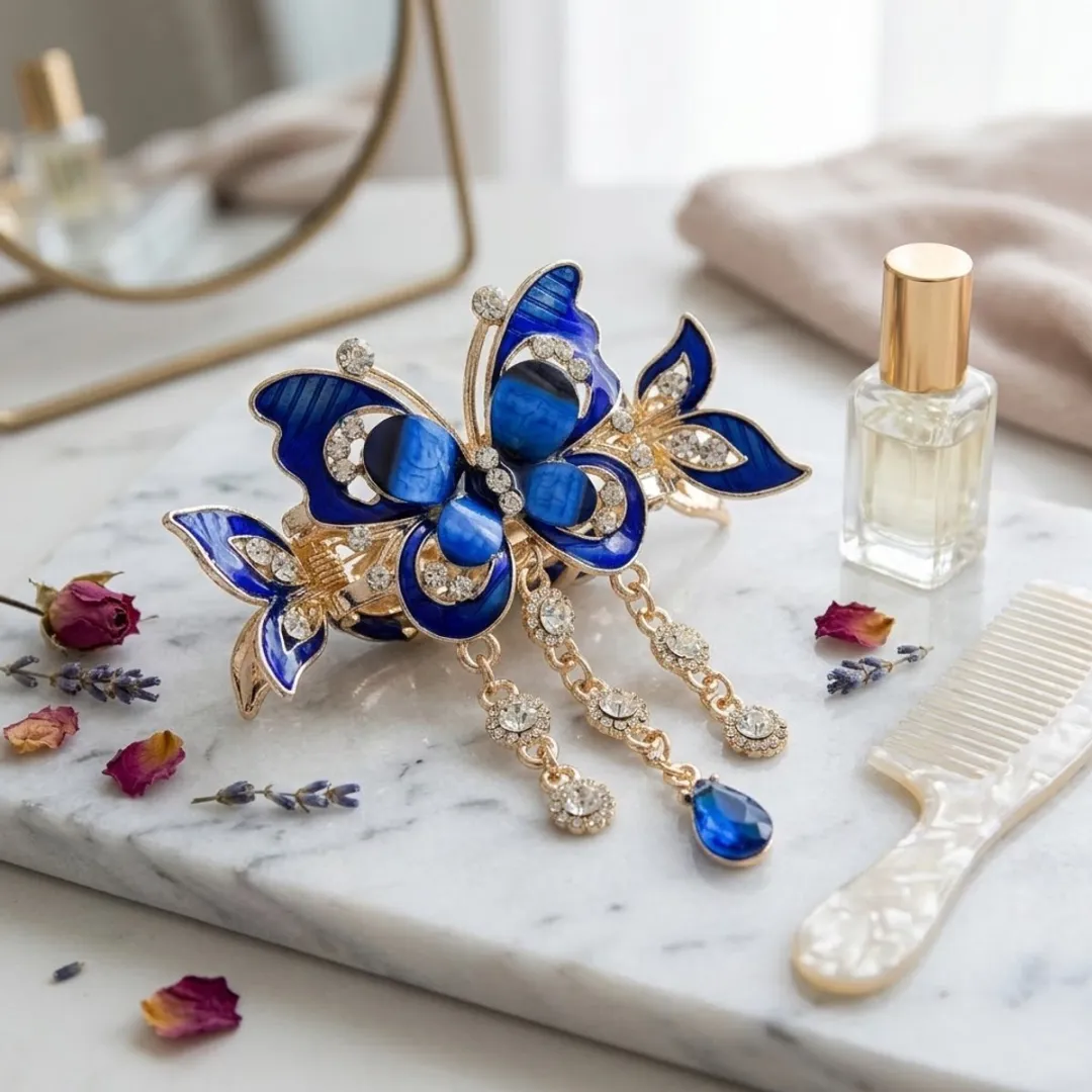 NuveX Vlinder Haarclip Blauw - Glanzende Strass met Kettingen