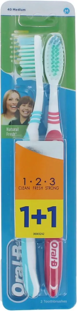 Oral-B 1.2.3 Natural Fresh Tandenborstel