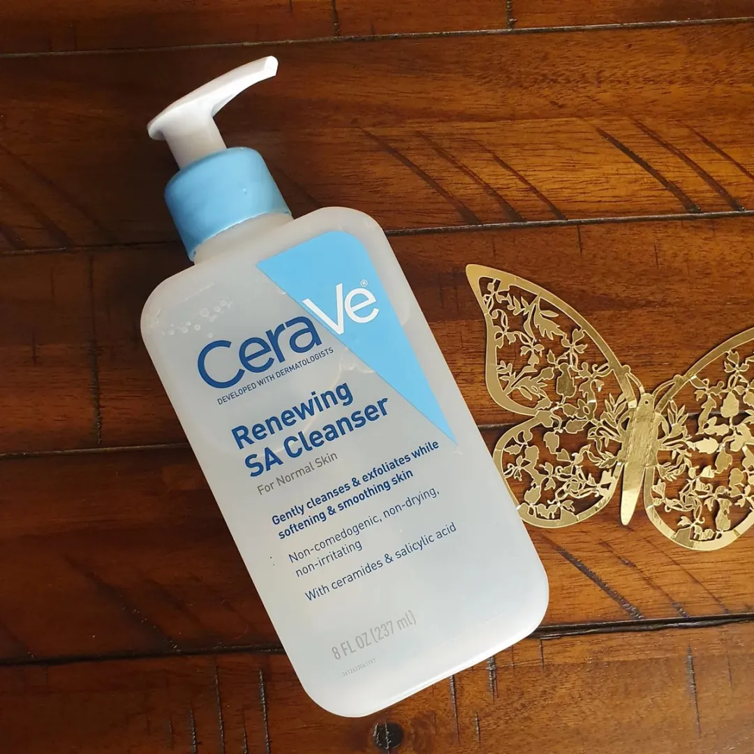 CeraVe Renewing SA Gezichtsreiniger 237ml