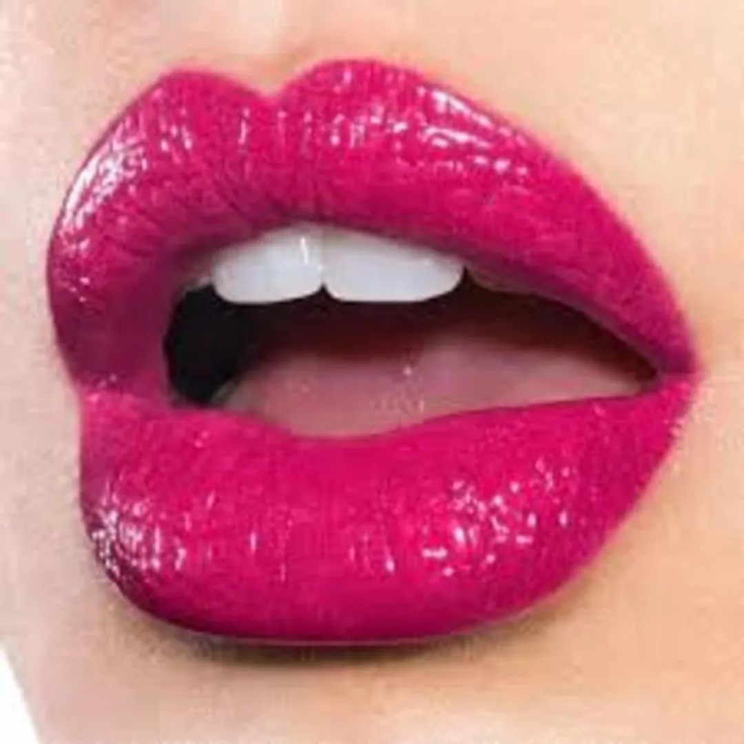 Revlon Super Lustrous Glass Shine Lipstick 004 Cherries In The Snow