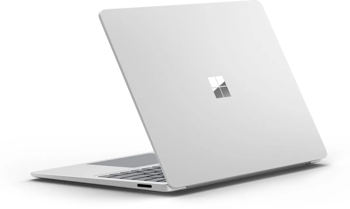 Microsoft Surface Laptop 7 Copilot+ PC X1P-64-100 - 13.8" Touchscreen 16GB 256GB SSD - Platina - afbeelding 6 van 6