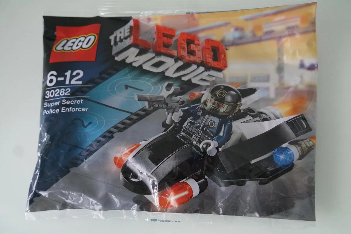 LEGO The LEGO Movie Super Secret Police Enforcer 30282