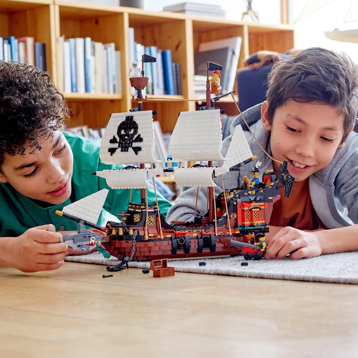 LEGO Creator Piratenschip 31109 - 1264 Stukken
