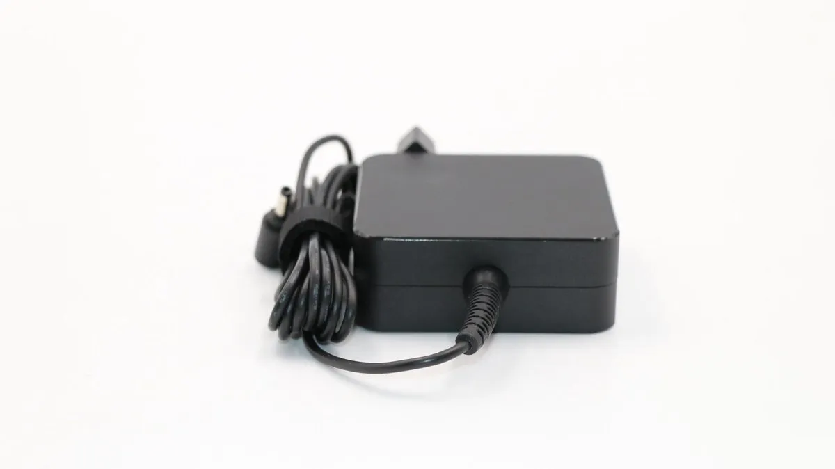 Lenovo 01FR159 Laptop Adapter 65W - Zwart