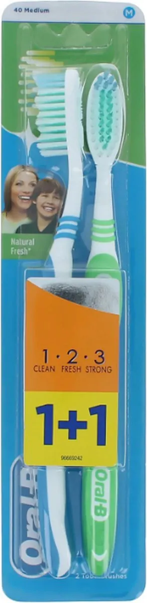 Oral-B 1.2.3 Natural Fresh Tandenborstel