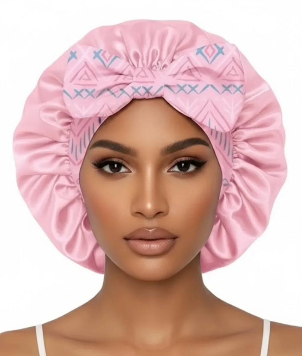 NUVEX Lichtroze Satin Haarbonnet met Geometrische Strik