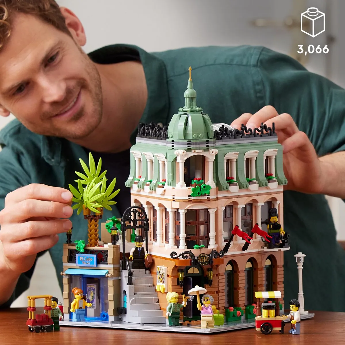 LEGO Icons Boetiekhotel 10297 - 3037 Stenen
