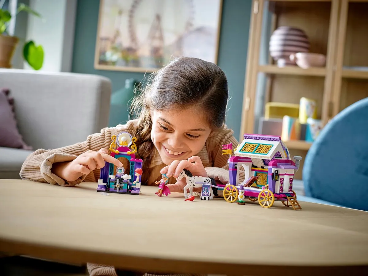 LEGO Friends Magische Caravan 41688 - Wit/Paars