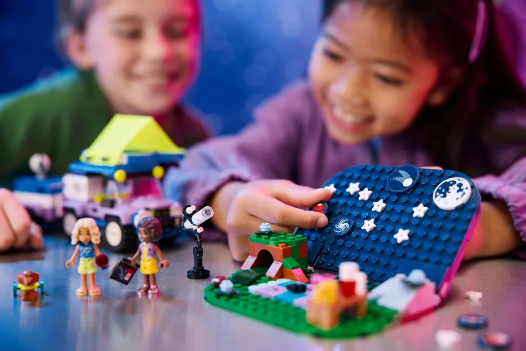 LEGO Friends Astronomisch Kampeervoertuig 42603 - 364 Stuks - afbeelding 6 van 6
