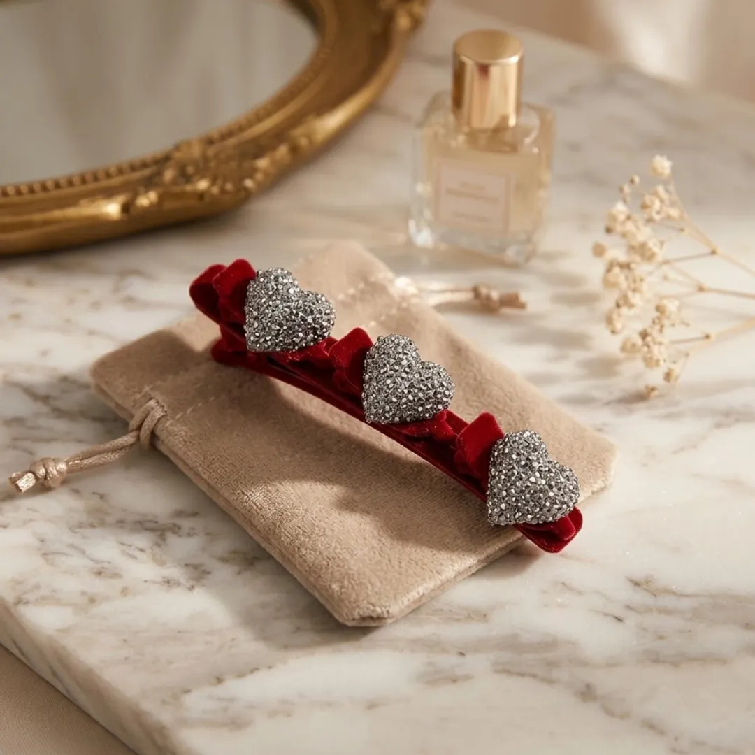 NuveX Bordeaux Haarclip - Fluweel met Zilveren Glitter Hartjes