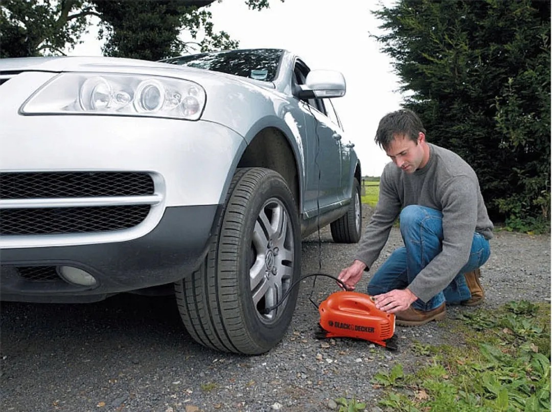 BLACK+DECKER ASI200-XJ Multifunctionele Compressor 120 PSI - 180 l/min