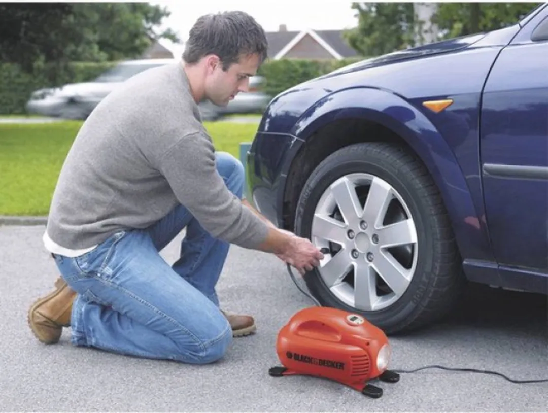 BLACK+DECKER ASI200-XJ Multifunctionele Compressor 120 PSI - 180 l/min