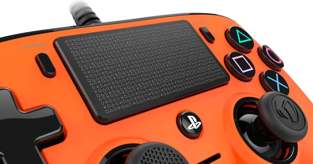 Nacon Compact Official Licensed Bedrade Controller - PS4 - Oranje