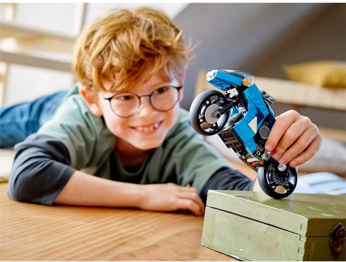 LEGO Creator 31114 Snelle Motor - 564 Stukken - Blauw