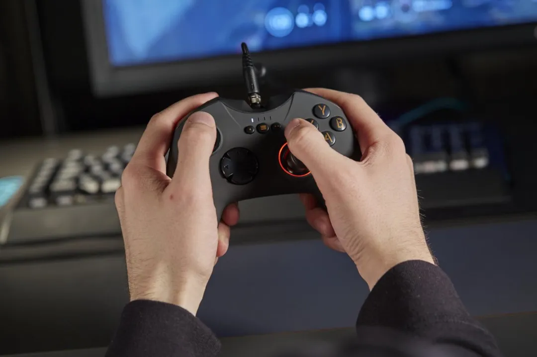 Nacon GC-400ES Wired Pro Gaming Controller - Zwart