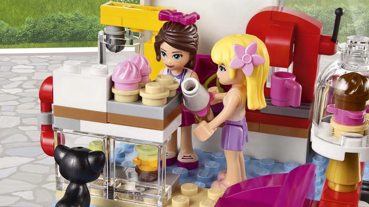 LEGO Friends Heartlake Cupcake Café 41119 - 439 Stukken