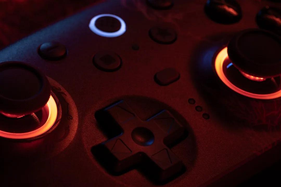 8BitDo Ultimate 2 - Draadloze Controller - Windows, Android - WUCHANG: Fallen Feathers