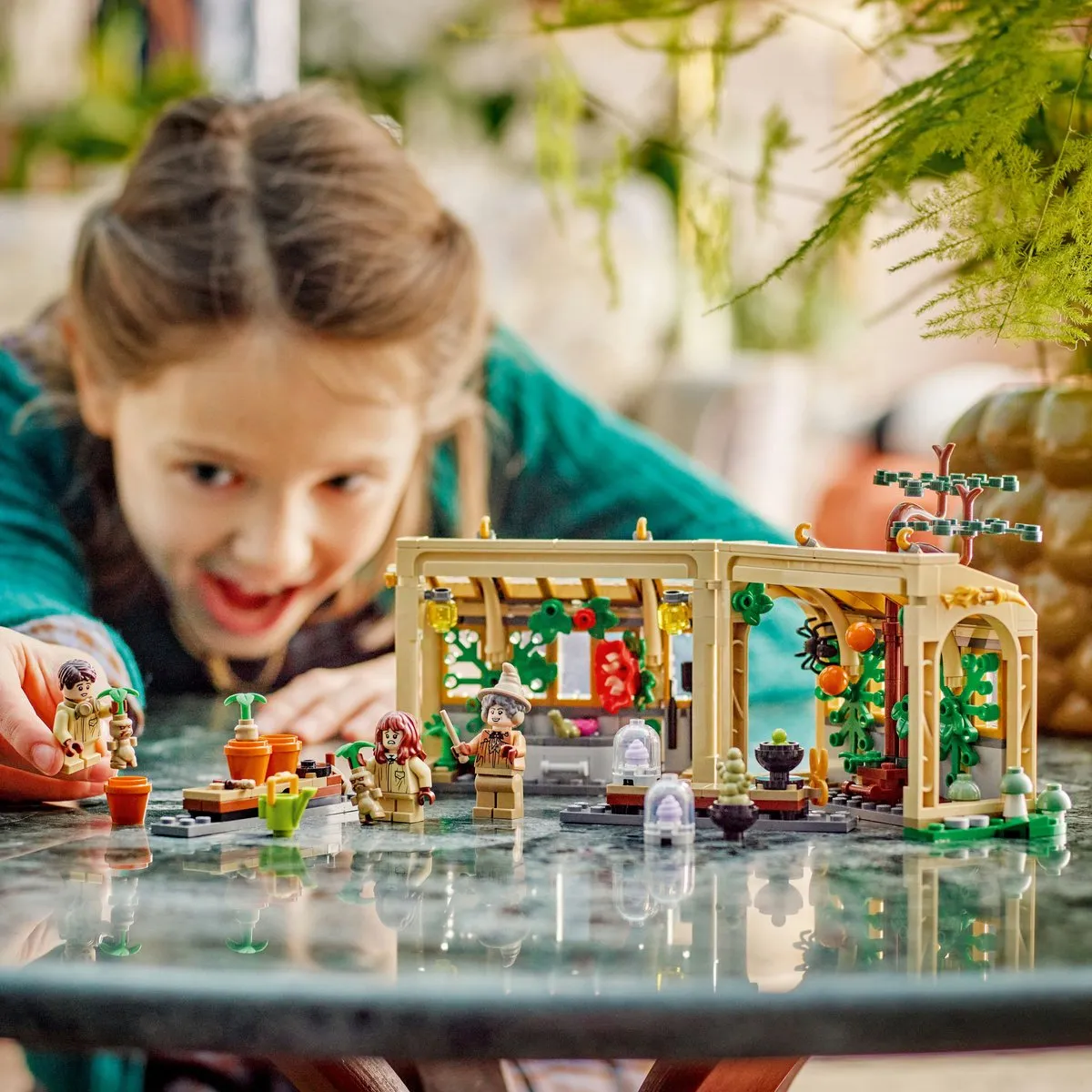LEGO Harry Potter Kasteel Zweinstein Kruidenkundeles 76445 - 390 Stukken