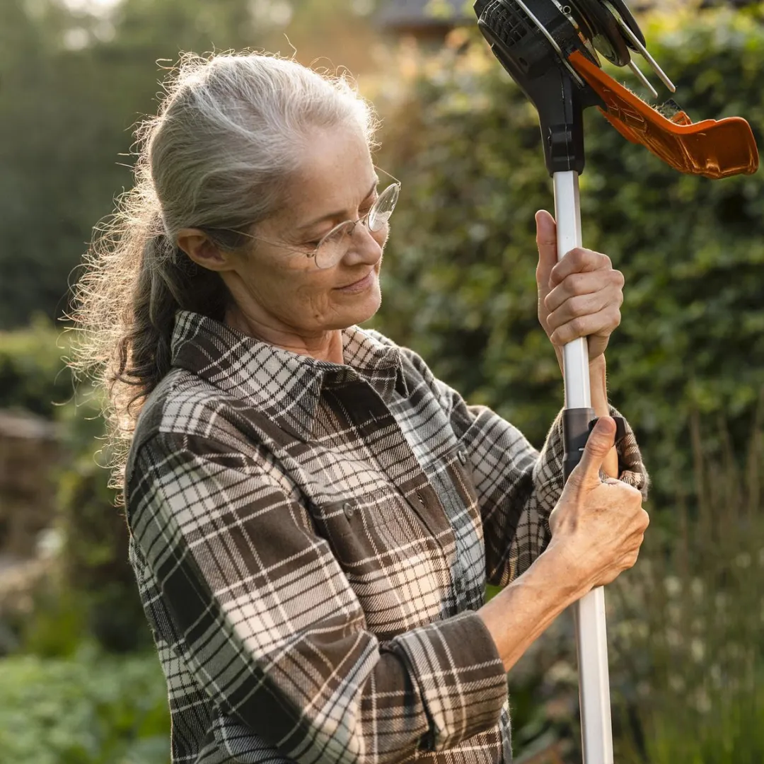 Husqvarna 220iR Accu Trimmer 36V - 36cm Snijbreedte