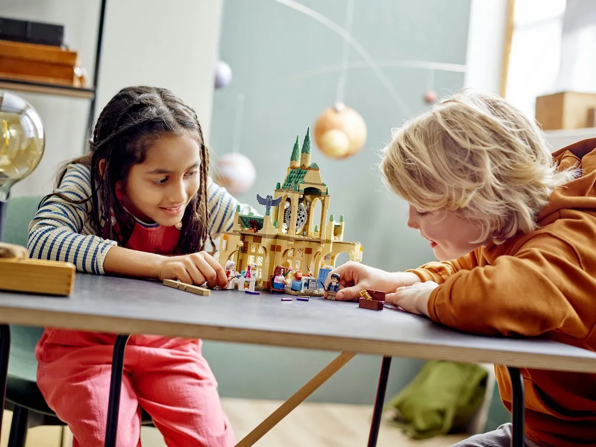 LEGO Harry Potter Zweinstein Ziekenhuisvleugel 76398 - 510 Stukken