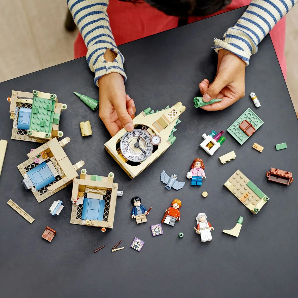 LEGO Harry Potter Zweinstein Ziekenhuisvleugel 76398 - 510 Stukken