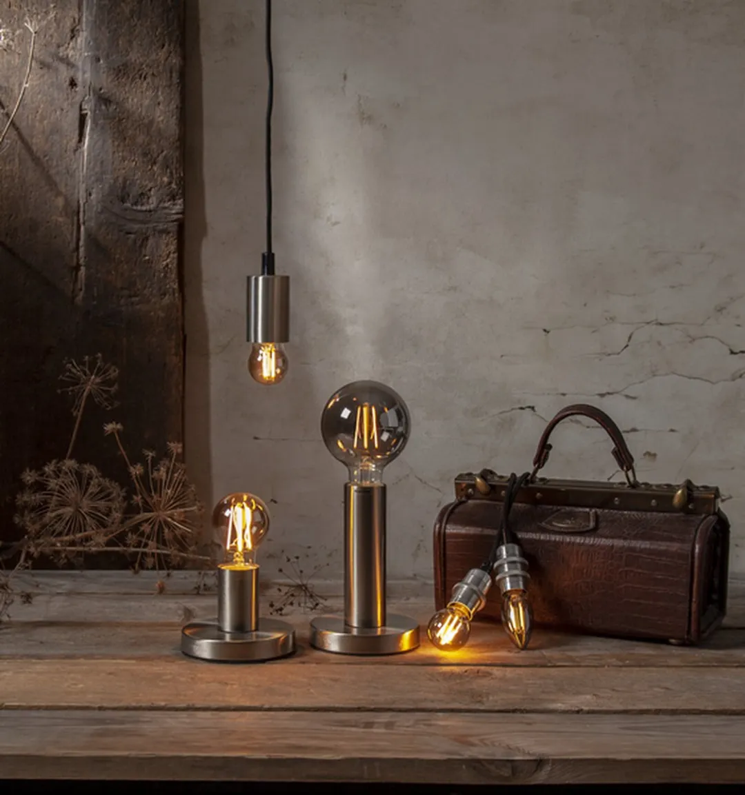 Star Trading - 3-Pack | LED - 3 standen - G95 Bol - E27 - 3.9W- Super Warm Wit - 2200K - Dimbaar