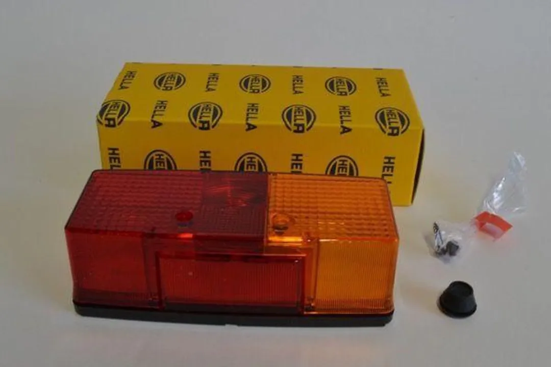 Hella Aanhangerachterlicht Knipperlicht Rechts 12V - Rood