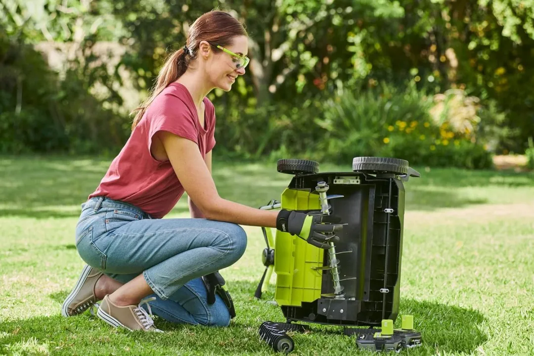 Ryobi RY18SFX35A-0 Accu-Verticuteermachine