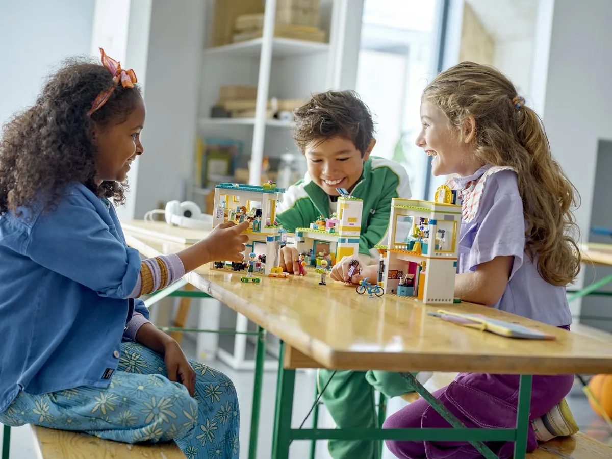 LEGO Friends Internationale School 41731 - Multicolor