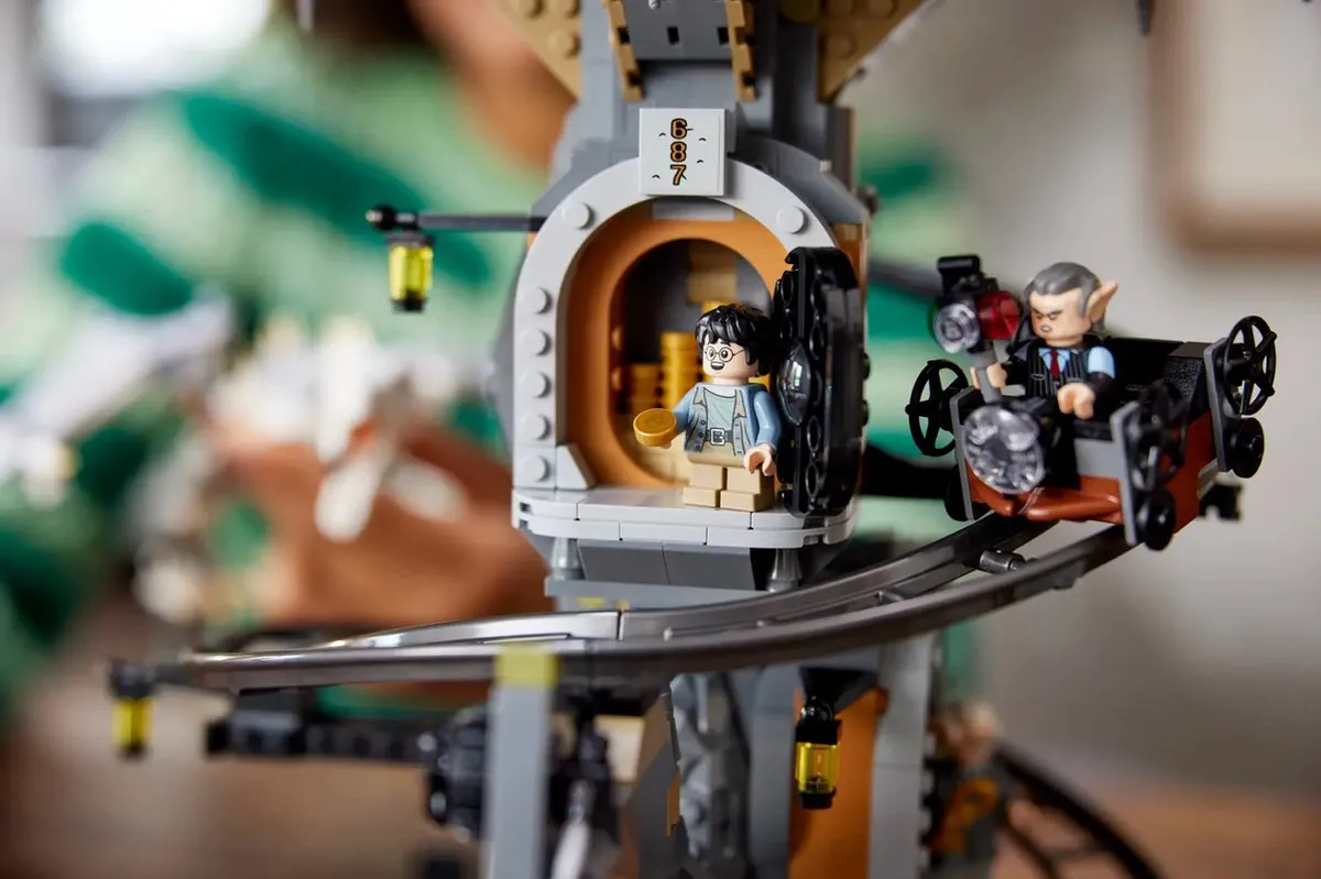 LEGO 76417 Goudgrijp Tovenaarsbank - 4747 Stukken - 13 Minifiguren