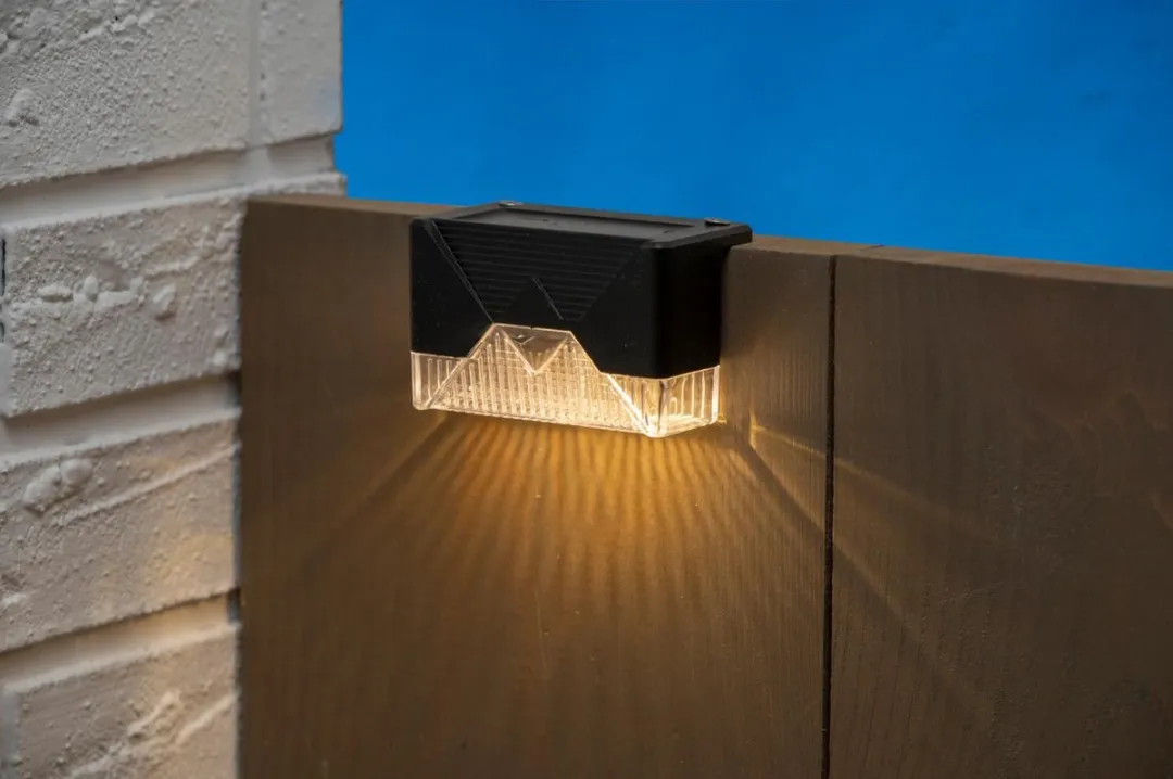 Grundig Solar Tuinverlichting 4 Stuks - Warm Wit Zwart