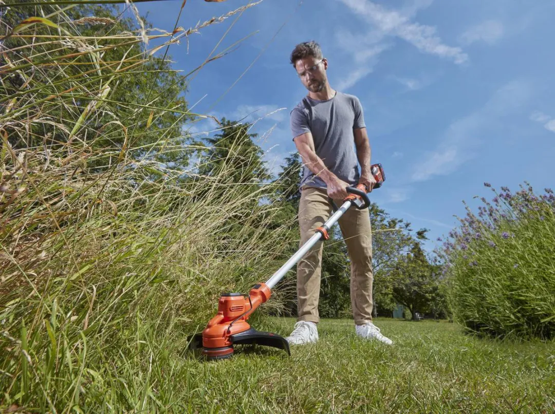 BLACK+DECKER BCSTA536B-XJ Strimmer 36V 33cm