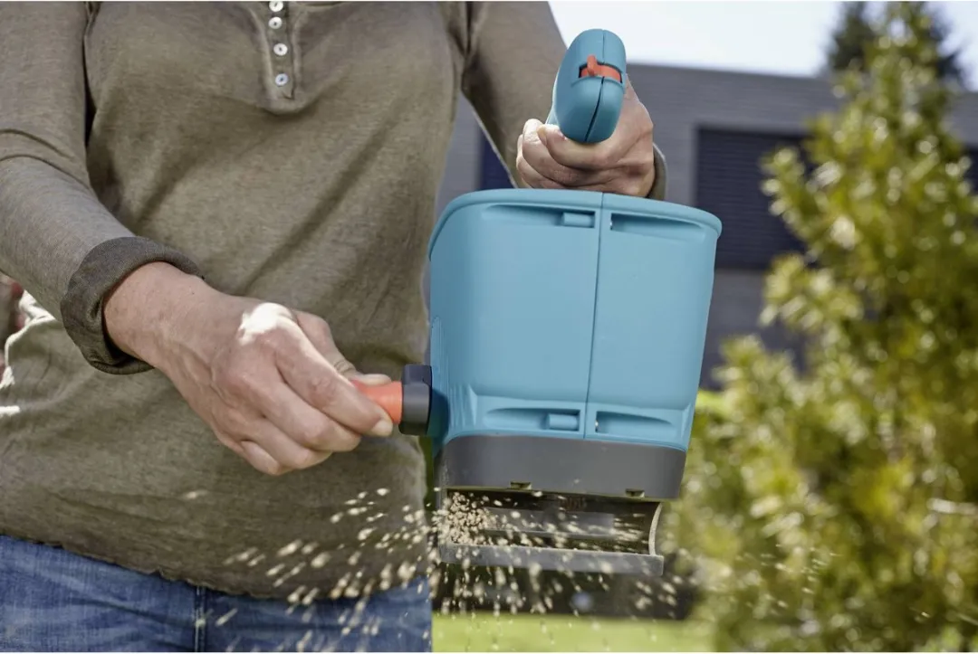 Gardena Handstrooier M - 100 m² - afbeelding 6 van 6