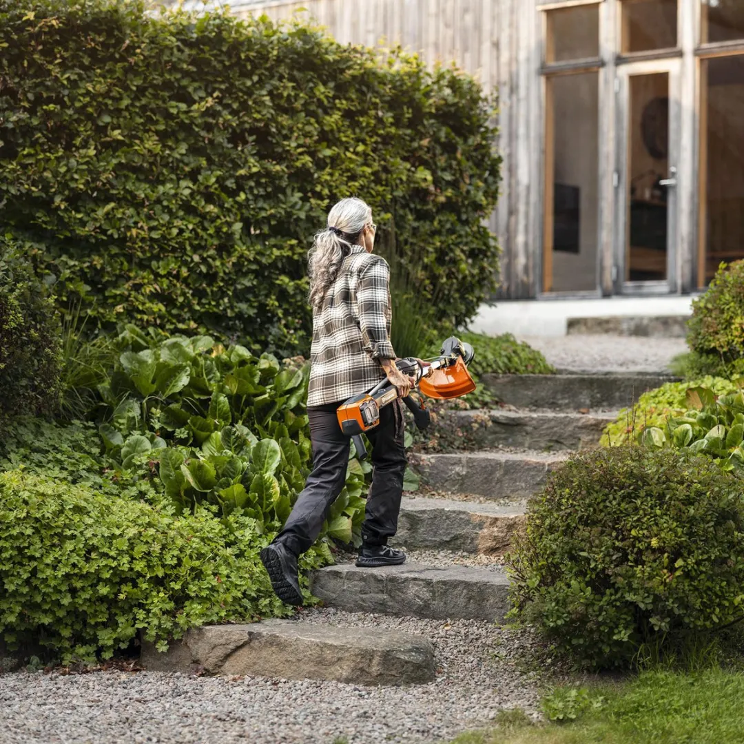 Husqvarna 220iR Robotmaaier - 36cm - B140 Accu & 40-C80 Lader