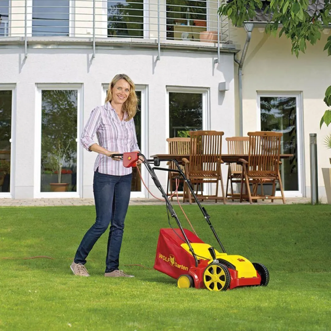 WOLF-Garten VA 303 E Verticuteermachine 1300W - 30cm - 35L