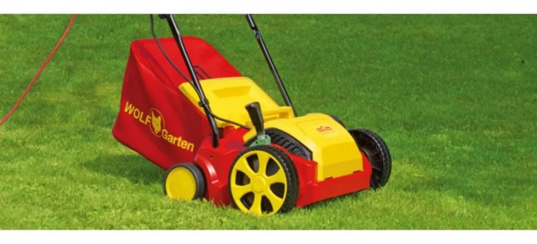 WOLF-Garten VA 303 E Verticuteermachine 1300W - 30cm - 35L