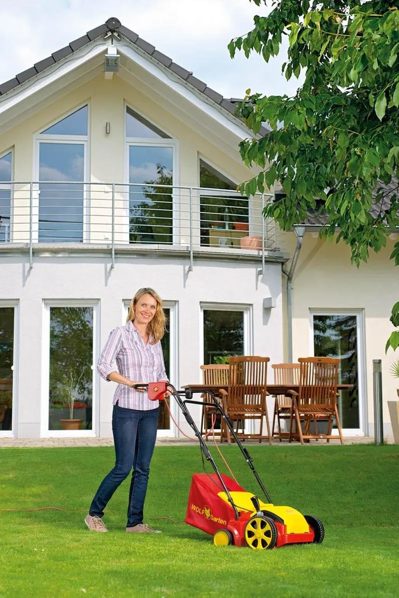 WOLF-Garten VA 303 E Verticuteermachine 1300W - 30cm - 35L