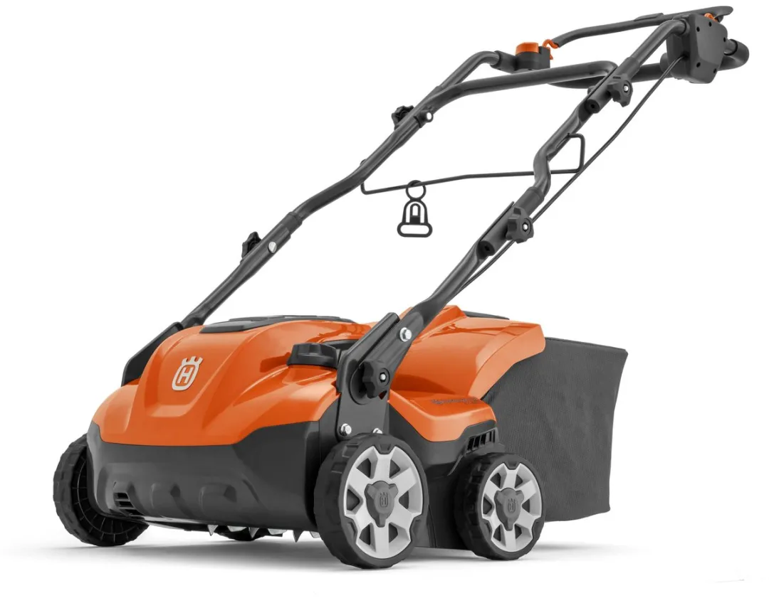 Husqvarna S138C Verticuteermachine & Gazonbeluchter 1,6kW