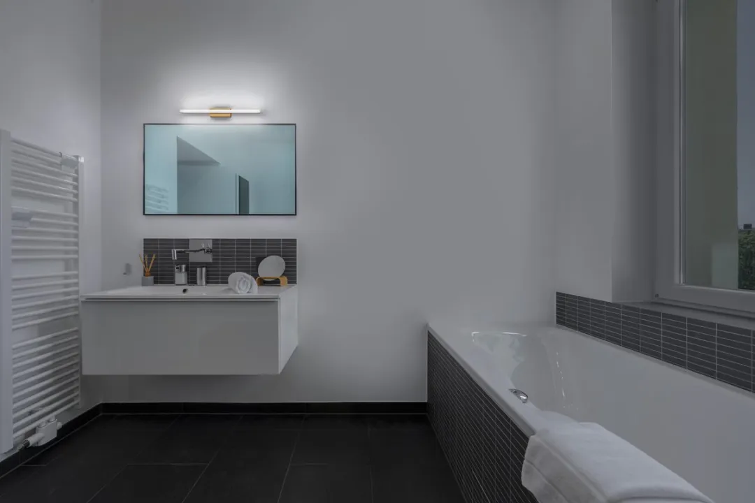 Osram Orbis Mirror 40CM Click CCT DIM IP44 Houten Decor - 6,8W 650lm - afbeelding 6 van 6